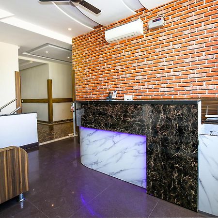 Hotel Woodcrest Zirakpur - Best Family Hotel By - A Unit Of Sidham Group エクステリア 写真