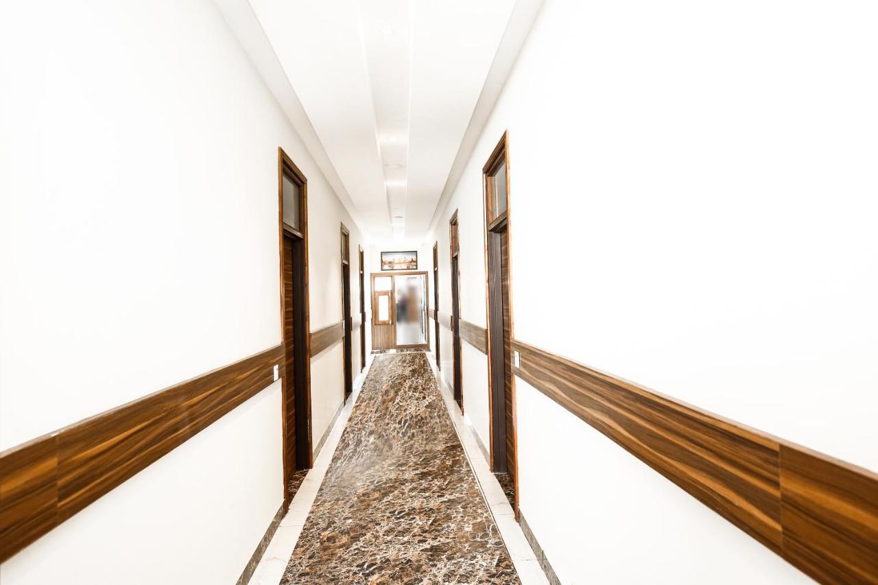 Hotel Woodcrest Zirakpur - Best Family Hotel By - A Unit Of Sidham Group エクステリア 写真