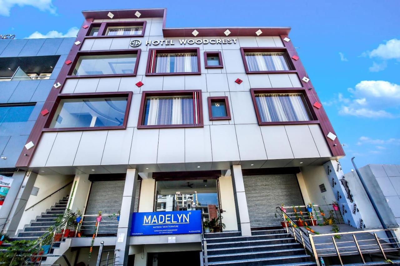 Hotel Woodcrest Zirakpur - Best Family Hotel By - A Unit Of Sidham Group エクステリア 写真